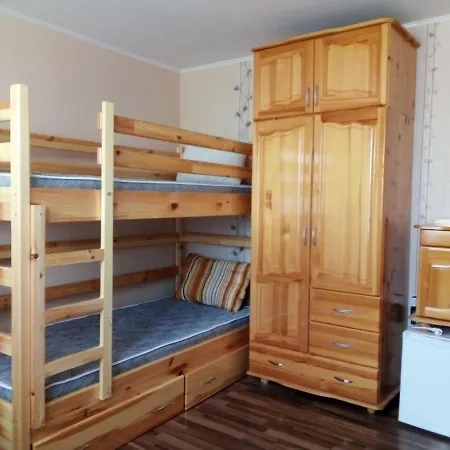 Guest house Sauna Retreat: 24-hour With Kitchen & Parking *