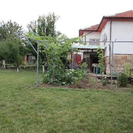 بيت ضيافة , For Rent For 24 Hours, Separate Kitchen, Sauna, Hydromassage Bath, Indoor Parking, Tavern No Pets Ivanovo